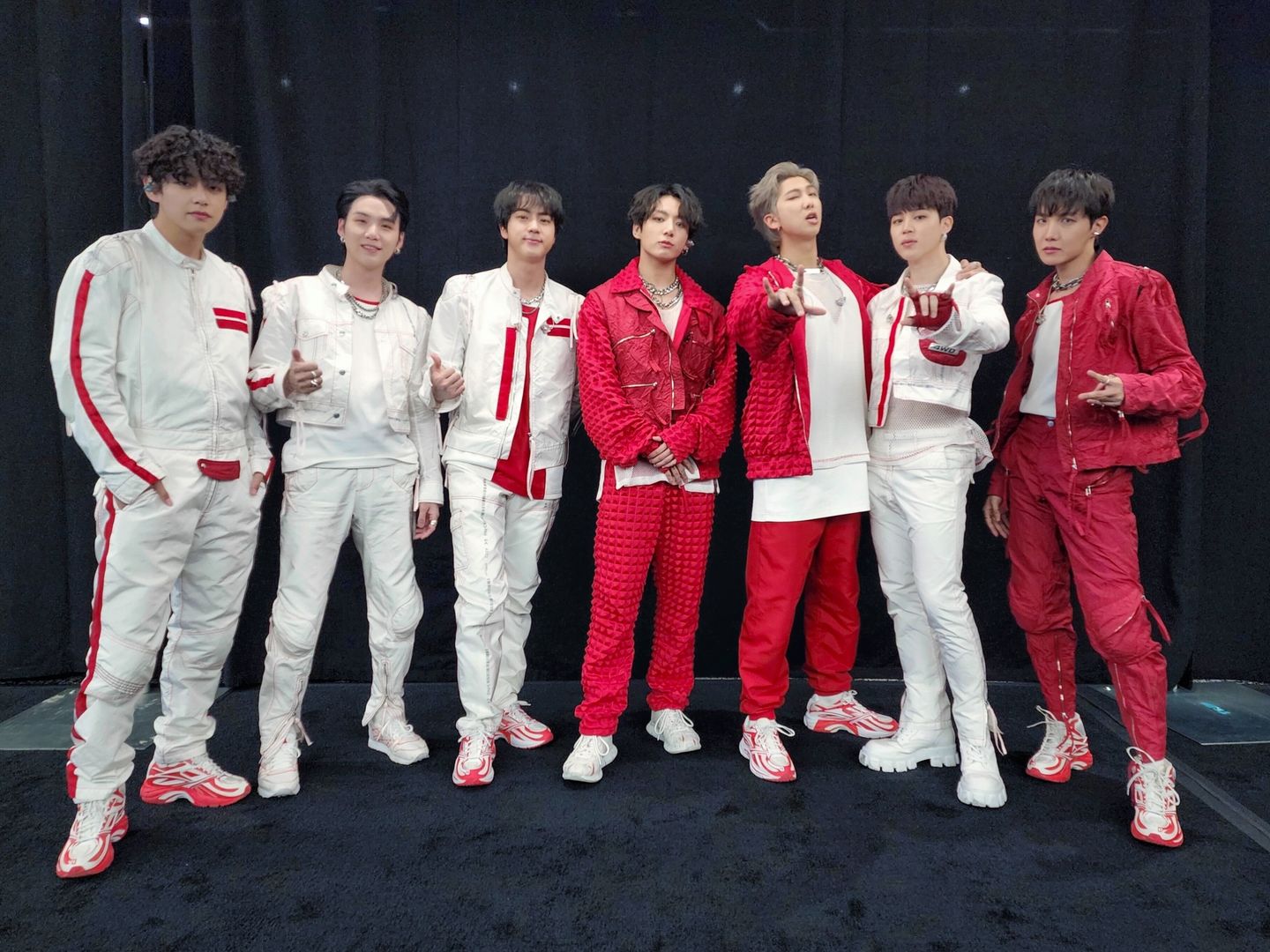 BTS: An ARMY got a proposal at the PTD Las Vegas concert and it's